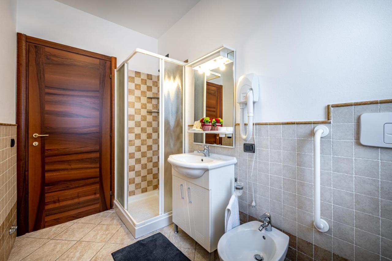 Residence Arianna Rosia Exteriér fotografie